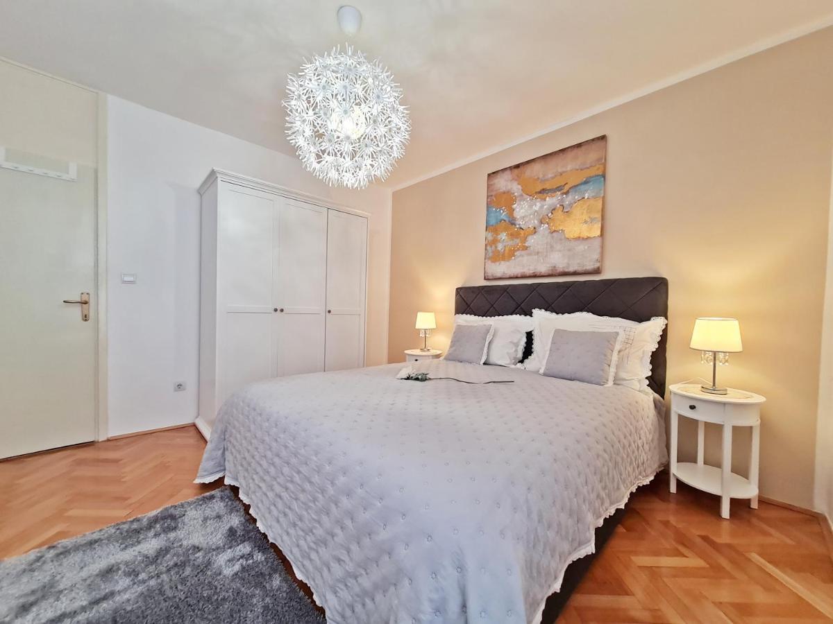 Beach Apartment Ivana 奥米什 外观 照片