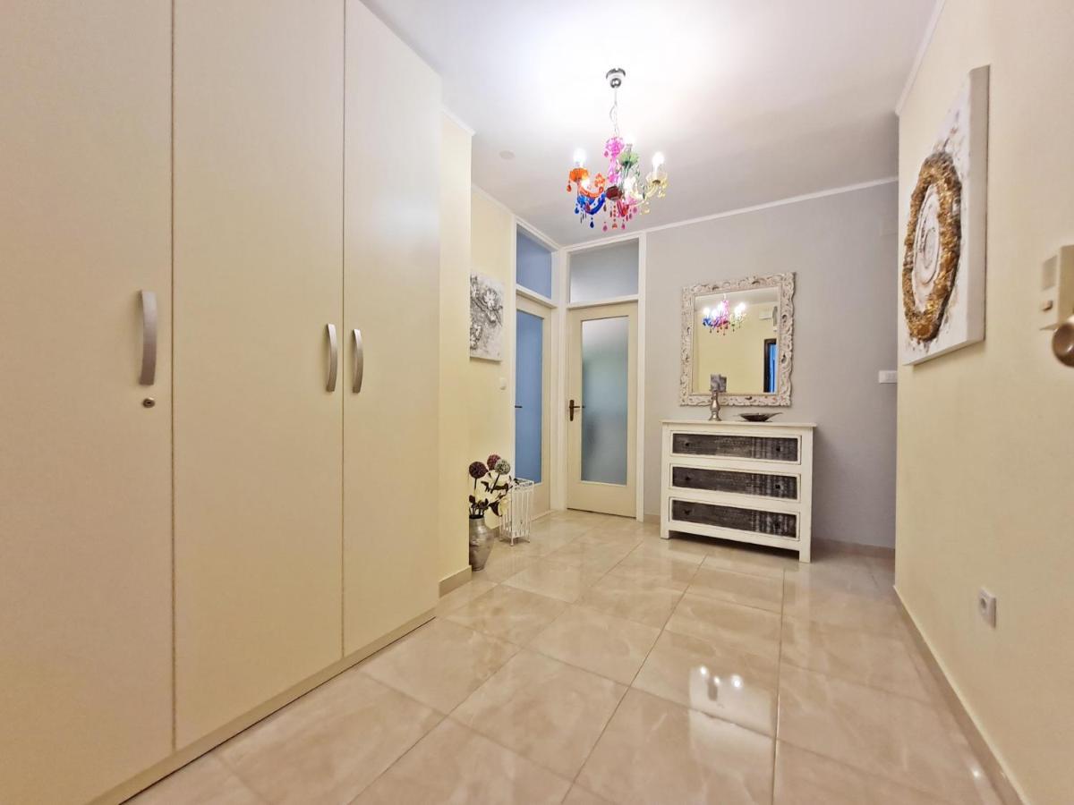 Beach Apartment Ivana 奥米什 外观 照片