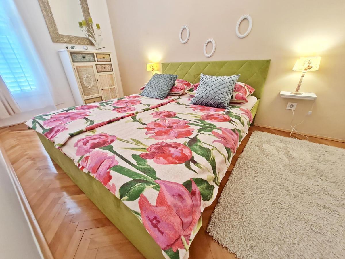 Beach Apartment Ivana 奥米什 外观 照片